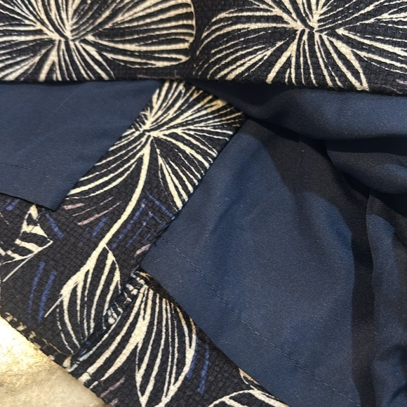 J CREW FLORAL DRESS, Size 0, Blue - Picture 4 of 6